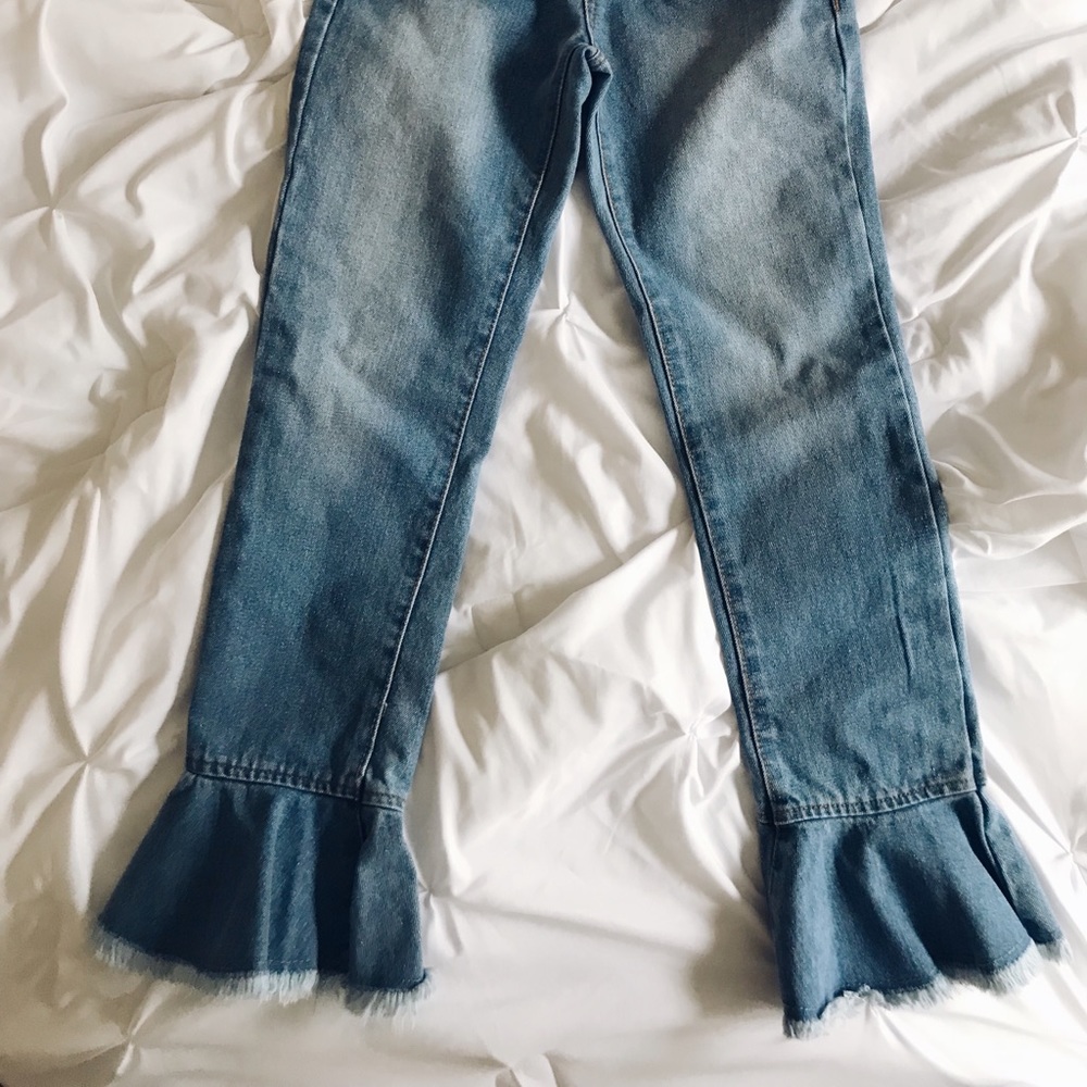 Make that move Ruffle Jeans